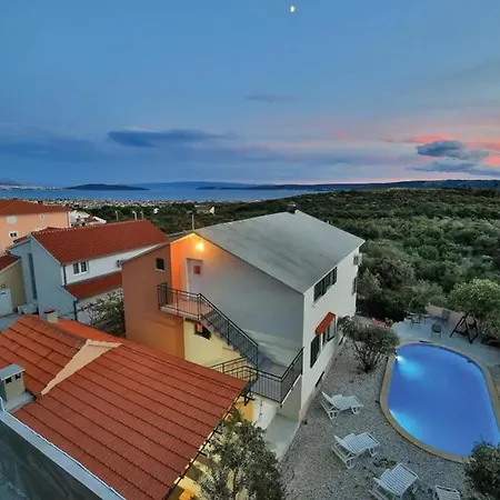 With A Swimming Pool Kastel Stafilic, Kastela - 22569 Apartment *