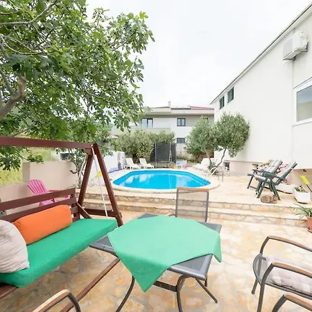 Apartment With A Swimming Pool Kastel Stafilic, Kastela - 22569 Kastel Novi
