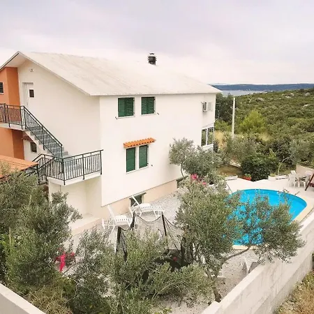 Apartment With A Swimming Pool Kastel Stafilic, Kastela - 22569 *