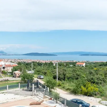 With A Swimming Pool Kastel Stafilic, Kastela - 22569 Apartment *