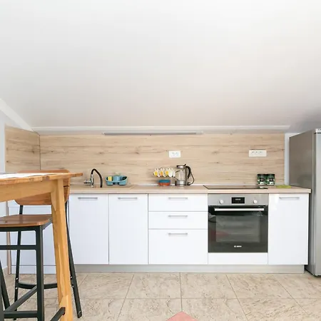 Family-friendly With Swimming Pool Kastel Novi, Kastela - 22569