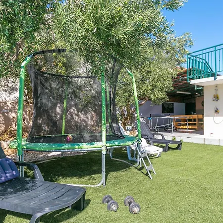 Family-friendly With Swimming Pool Kastel Novi, Kastela - 22569 Διαμέρισμα